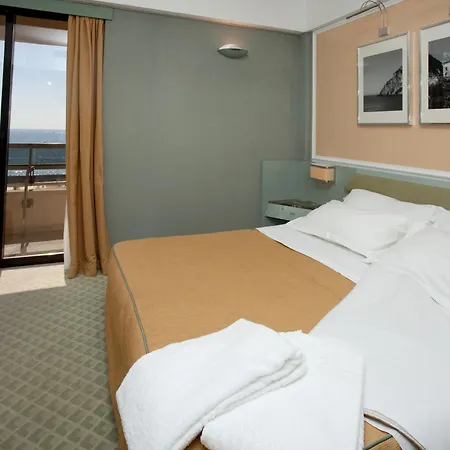 Hotel Circeo Park 4*
