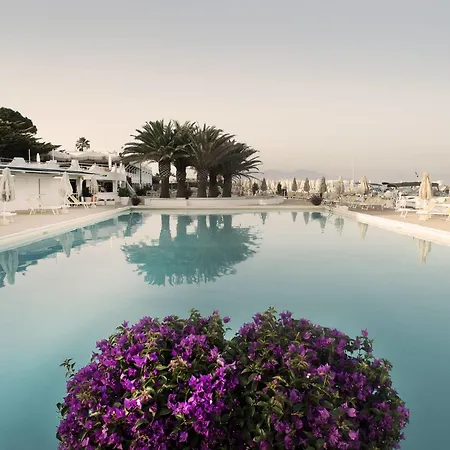 فندق Circeo Park 4*
