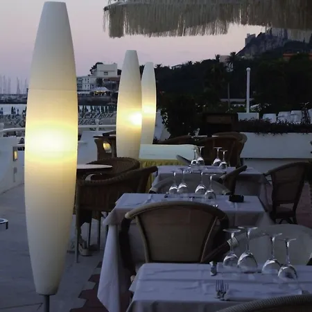 فندق Circeo Park