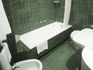 מלון Circeo Park 4*